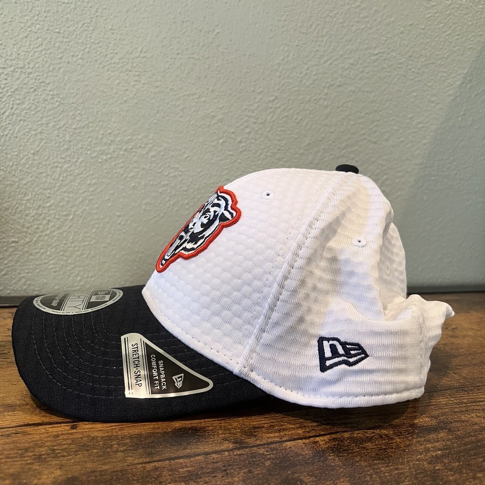 Casquette New Era 9FORTY Stretch – Chicago Bears – Training 2024 – 97% Polyester, 3% élasthanne