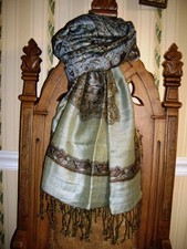NWOT PAISLEY PASHMINA Scarf / Wrap/ Shawl 68 x 27-BIG