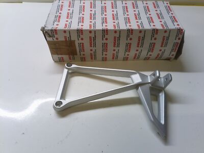 Ducati Multistrada 1200 10 Support Rücktritt Hintere rechte 82411692a