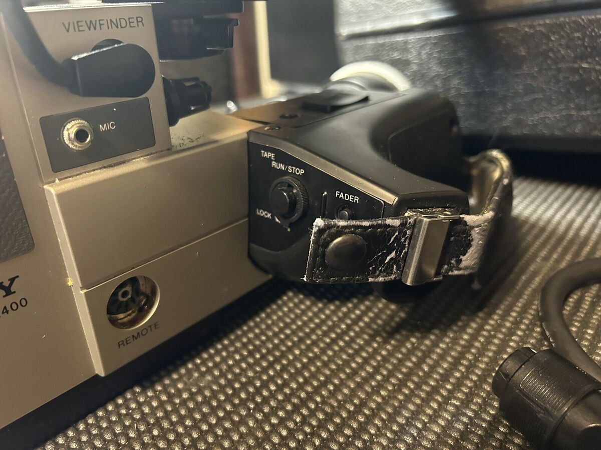 Vintage 1980's Sony Trinicon HVC-2400 Professional Camcorder Vintage 1980's Sony Trinicon HVC-2400 Professional Camcorder