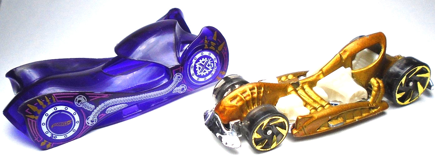 2021 HOT WHEELS CLOAK AND DAGGER X-RAYCERS PURPLE 3" DIECAST CAR W SILVER & GOLD