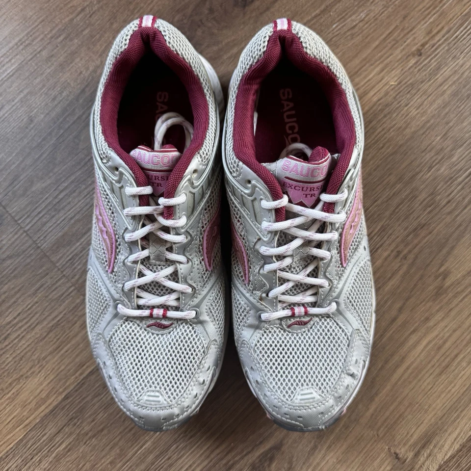 Zapatillas retro Y2K Saucony Grid Excursion TR plateadas borgoña talla 8,5 para mujer” Foto 2 de 4
