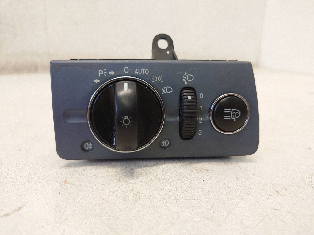 Mercedes-Benz E W211 2005 Lichtschalter A2115450204 TAU5098
