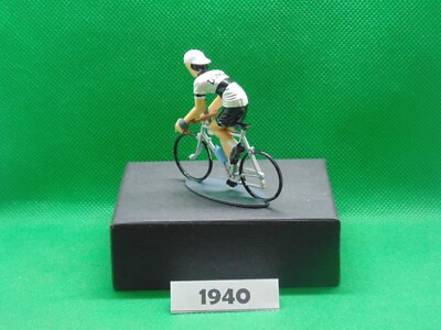 CYCLING FIGURE - Vintage 1940 format - OLYMPIA