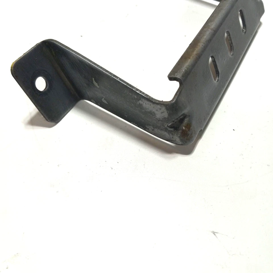 Yamaha TTR90 TTR-90 TTR-90E 2000-2007 soporte de asiento soporte de montaje OEM Foto 3 de 4