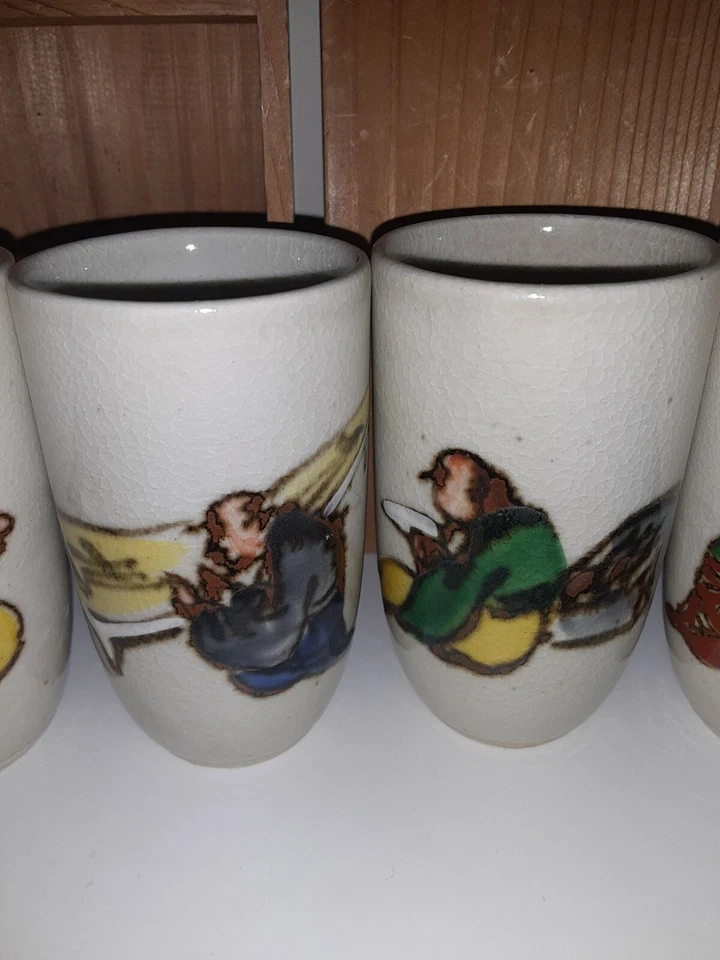 Juego de 6 tazas de sake japonés vintage pintado a mano caja de almacenamiento de madera original figuras Foto 4 de 4