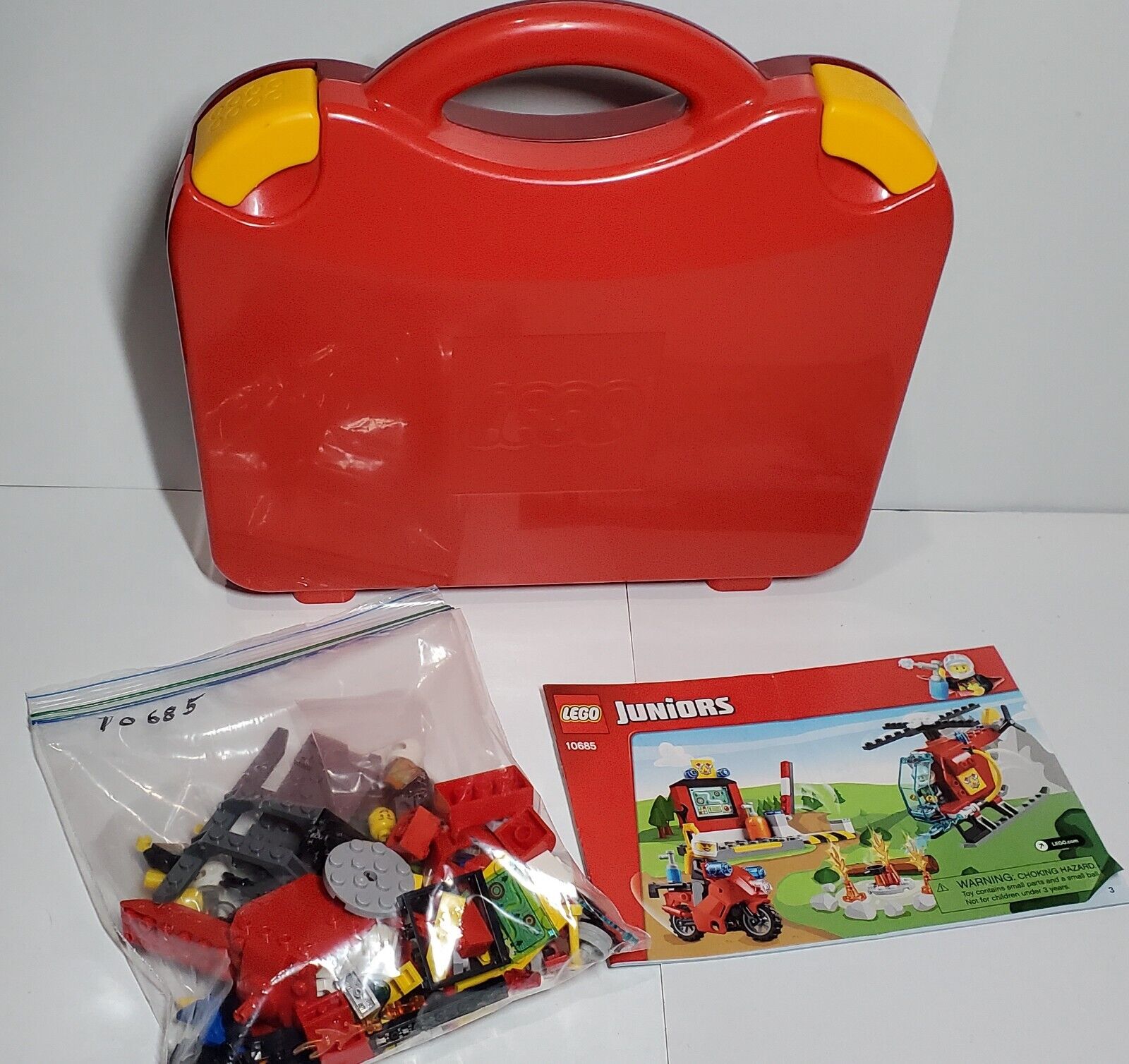 LEGO Juniors: Fire: Fire Suitcase 10685 w manual. Complete with case