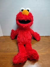 Pre-Owned Tickle Me Elmo 2016 - WORKS Talks, Laughs, Moves. Batteries included 