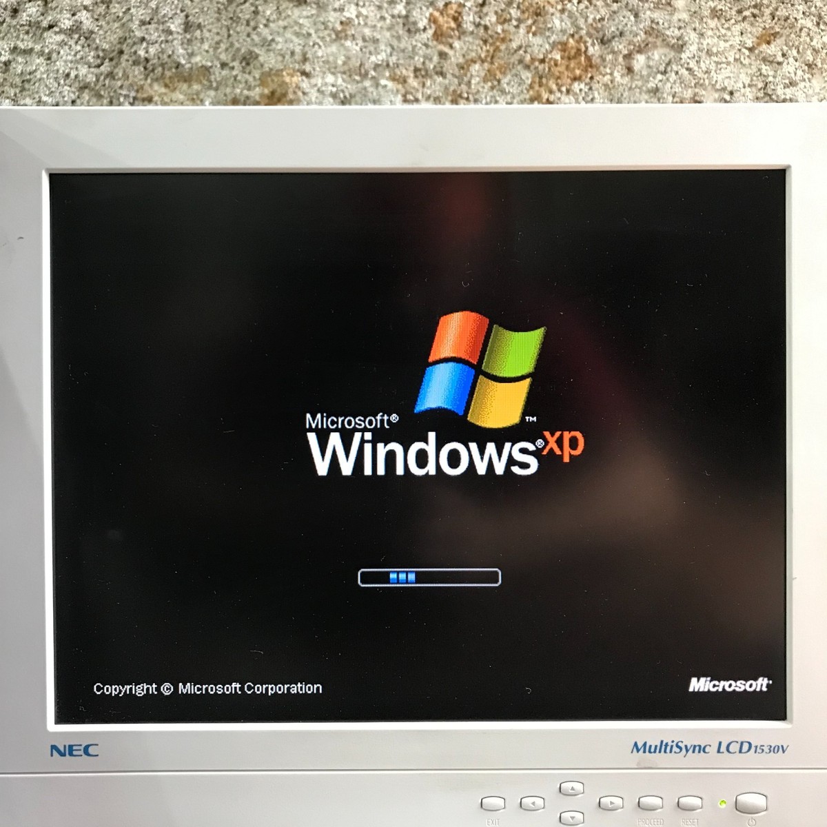 Dell Dimension 2100 PC Retro Gaming Celeron 1.10GHz 320MB RAM