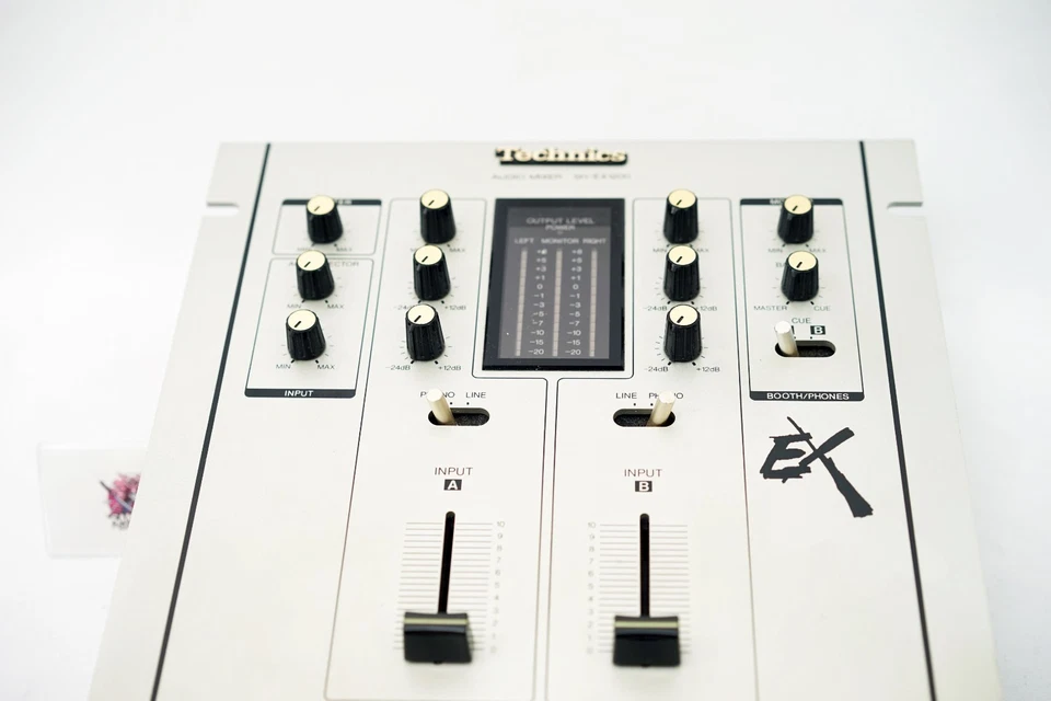 Technics SH-EX1200 Silver DJ Mixer 2 Channel DMC Scratch Battle Tested Japan - Image 3 of 4