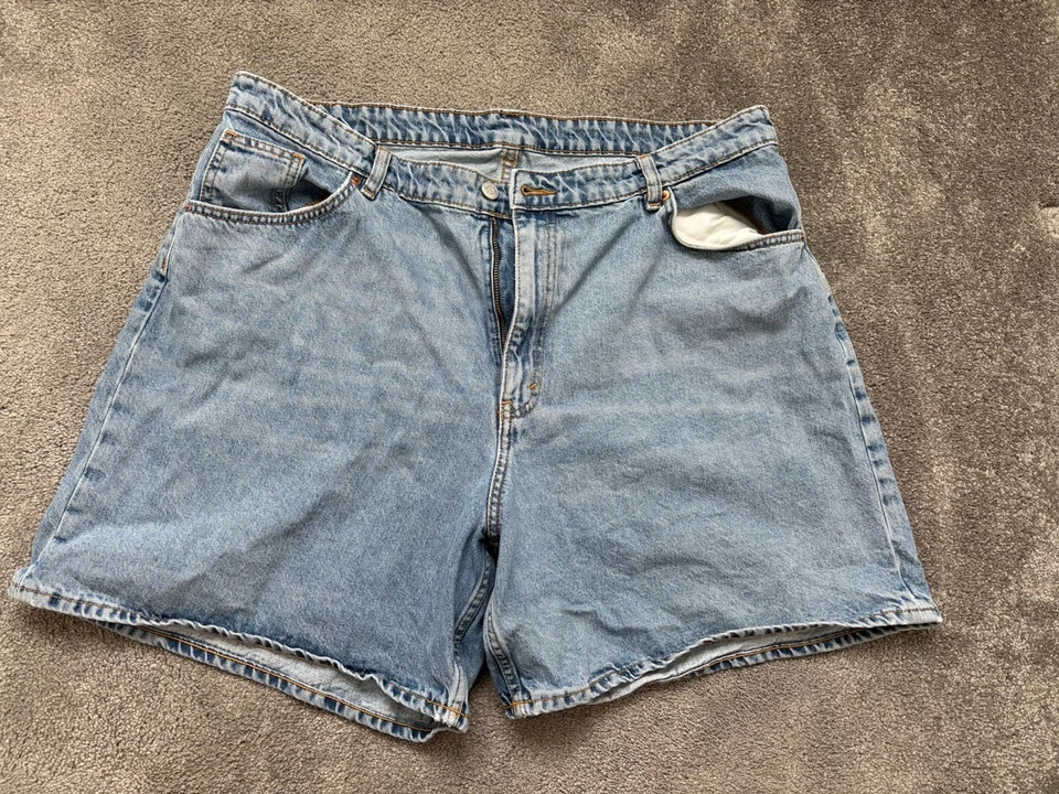 Monki W38/Size 18 Denim Shorts - Image 2 of 4