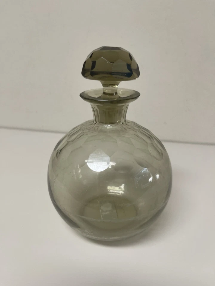MID CENTURY - Rauchglas Likörkaraffe Kugelform mit Facettenschliff  - 1960 er - Bild 1 von 4