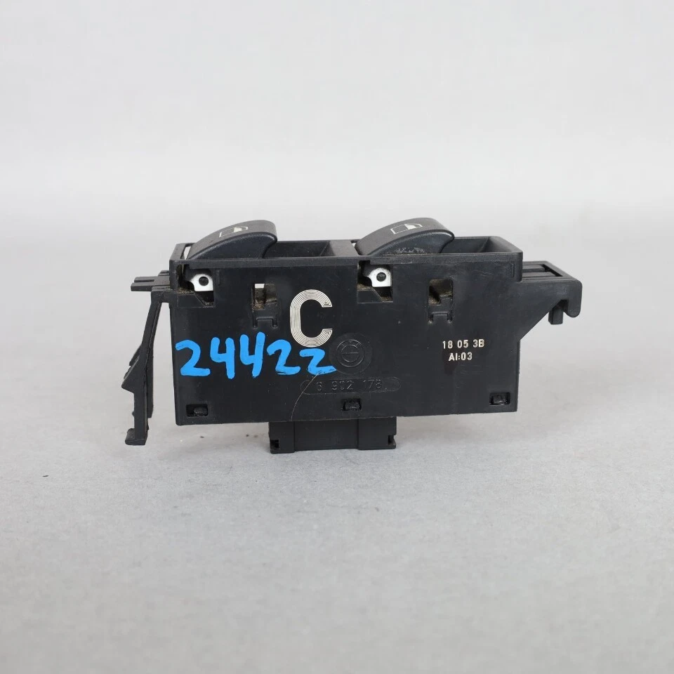 2001-2006 BMW 325ci 330ci M3 Right Power Window Switch 61316902178 OEM Used - Image 3 of 4