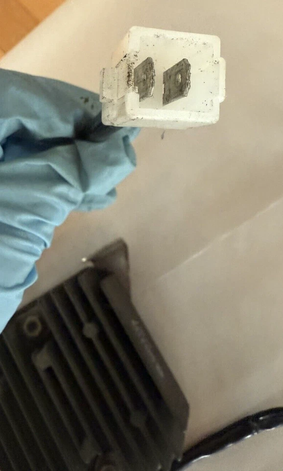 KTM 950 Supermoto Voltage Regulator Rectifier - Image 3 of 4