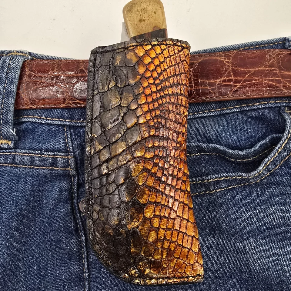 Funda de cuero Buck 110 piel de cocodrilo estuche hecho a mano 6265 marrón cuchillo caimán Foto 4 de 4