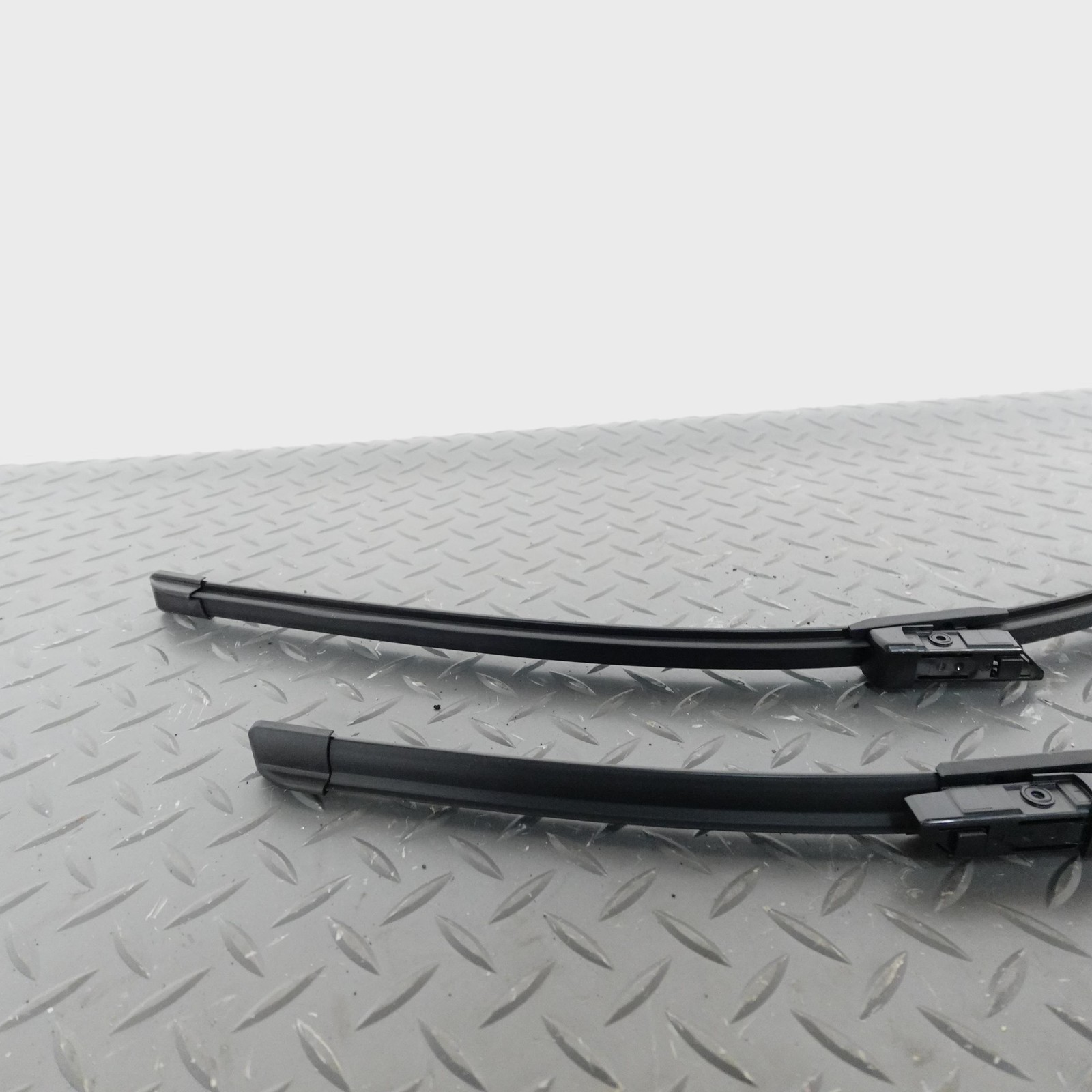 Maserati Grecale Folgore 2023-2026 Front Left, right Wiper blades Pair P/N 06701751900