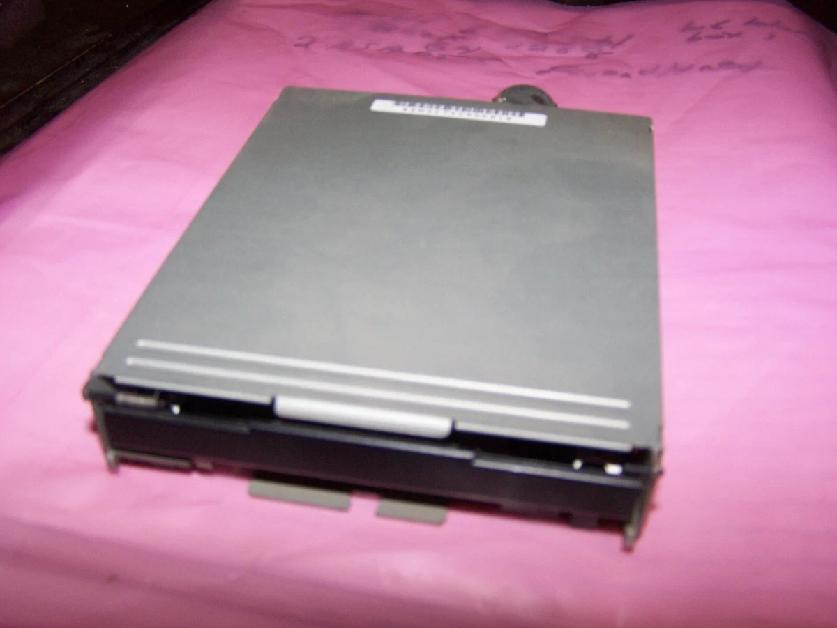 Preços baixos em Drives de Disquete de Computador Apple Vintage