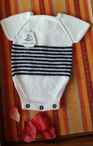 Conjunto lana bebé chaqueta, ranita, zapatos y capota 0 meses. Hecho a mano. - Imagen 2 de 4