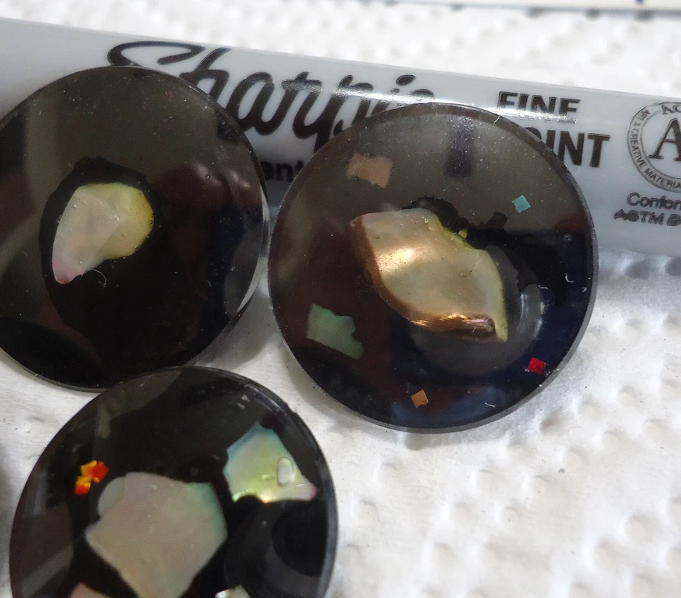 5 Vintage SHELL Under Glass Buttons 3/4" to 15/16" Signed J. Porter 1968 - Image 3 of 4