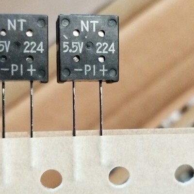 Kemet Supercap FM SUPERCAPACITORS 5.5VDC 0.22F 100Ω-20To +80% FM0H224ZF TP18