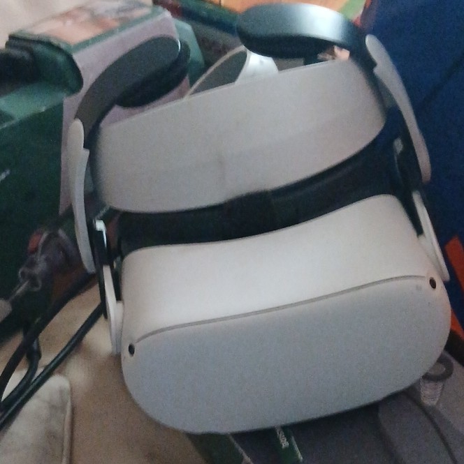Meta Quest 2 Model Standalone VR Headset - White Plastic Material