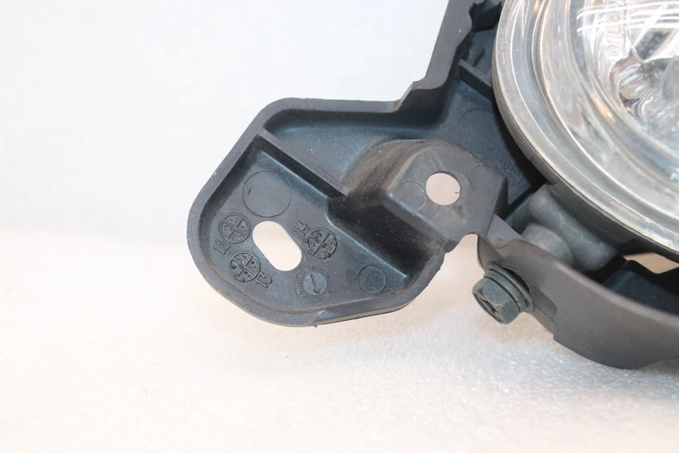 Faro antiniebla del lado del pasajero delantero derecho Mazda CX-5 2013-2016 OEM KD53-51684 Foto 2 de 4