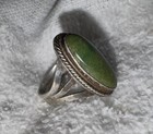VINTAGE NATIVE AMERICAN - NAVAJO SILVER & GREEN TURQUOISE RING - 1940’S — photo 5