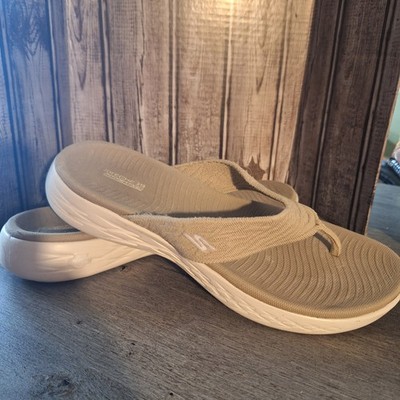 Pre Owned Sketchers Womens Flip Flops Sandles Size 11