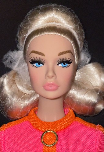 Après-Ski Asset Poppy Parker Dressed Doll Stilettos Out: An Integrity