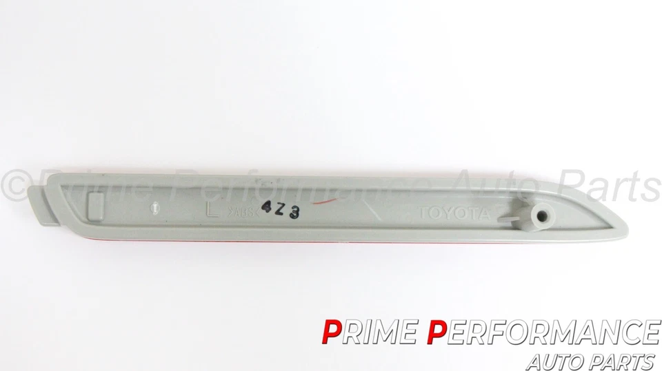 Parachoques trasero reflector izquierdo Toyota Matrix RAV4 Sienna Venza Lexus IS-F RC-F RC GX Foto 4 de 4