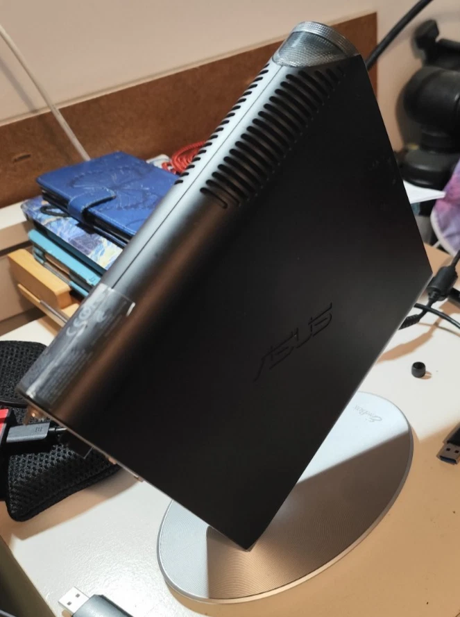 ASUS eeePC EB1501P 3GB RAM HDD 320GB Windows 10 - Immagine 3 di 4