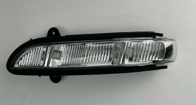 Mercedes CLS Turn Signal Lamp LEFT - Replacement For OE# 2198200521 - NEW