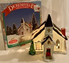 Dickensville Collectables Christmas Village 1989 Church Lighted (RL813)