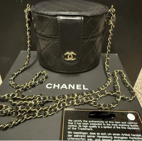 AUTHENTIC CHANEL Black Quilted Vanity Case Chain Crossbody CC Logo Gold HW Mini