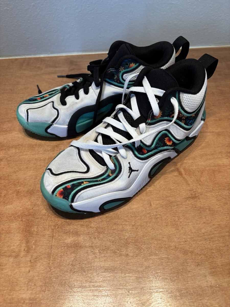 Preços baixos em Jordan Tatum 3 PF Welcome to the Garden Alternate