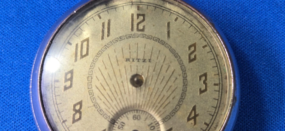 Reloj Bolsillo RITZI De Colección Por E. INGRAHAM CO. de Britsol Conn EE. UU. REPUESTOS/REPARACIÓN Foto 2 de 4