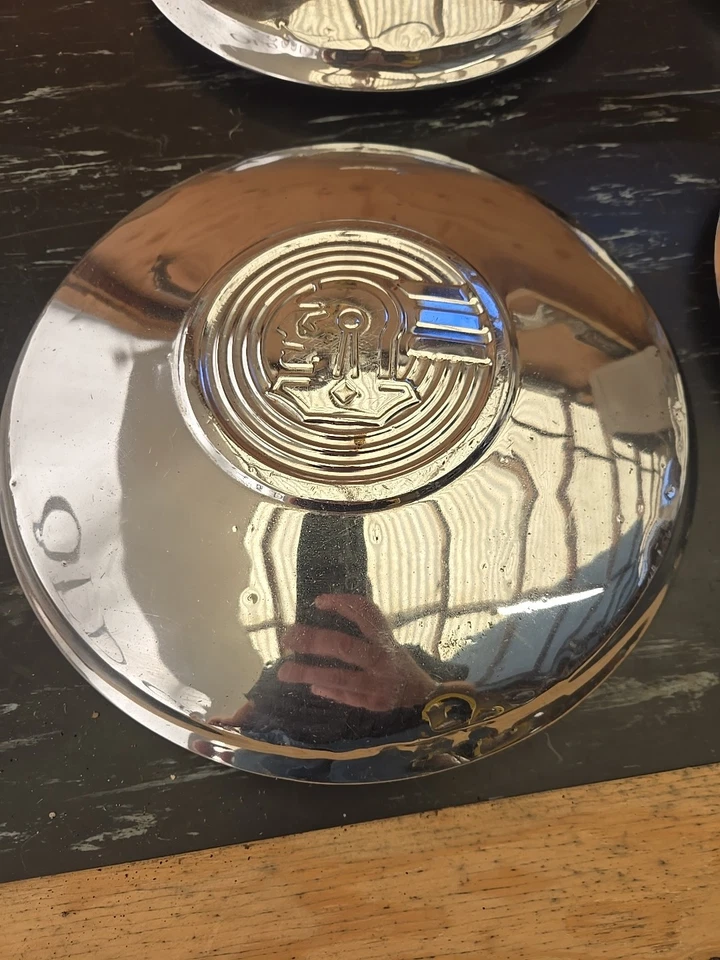 Juego de 4 tapacubos de plato para perros Pontiac Streamliner 1947-48 cupé/Star Chief OEM 4 10" Foto 4 de 4