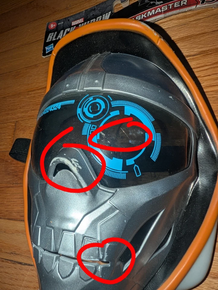 Máscara MINOR SCUFFS Marvel Black Widow Taskmaster con etiquetas Foto 3 de 3