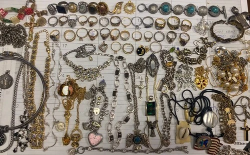 Vintage & Unique Mixed Costume Jewelry Collection**** Lot #9