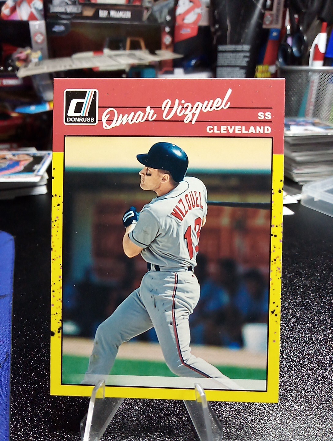 2023 Panini Donruss - Retro 1990 - Yellow Parallel - Omar Vizquel #269
