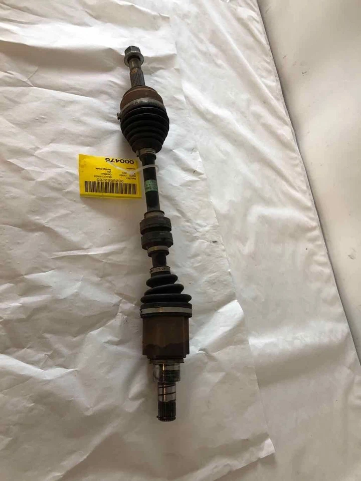 2012 - 2019 Nissan Versa Note conjunto de eixo dianteiro CV lado esquerdo do motorista LH - Imagem 2 de 4