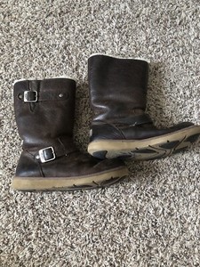 ugg sutter boot size 8