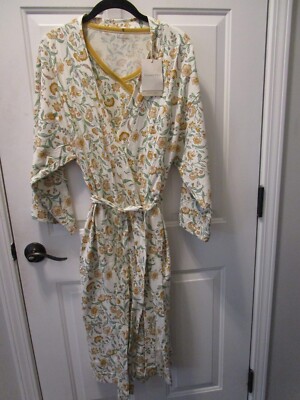 GARNET HILL ASIAN WRAP A-LINE GOWN + KIMONO ROBE IN GOLD FIELD FLORAL SIZE XS