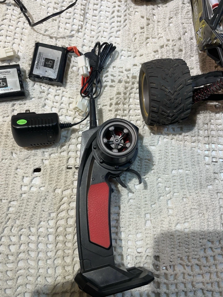 GPtoys Flame Peace S916 Off Road Truck RC Toy - Изображение 2 из 4