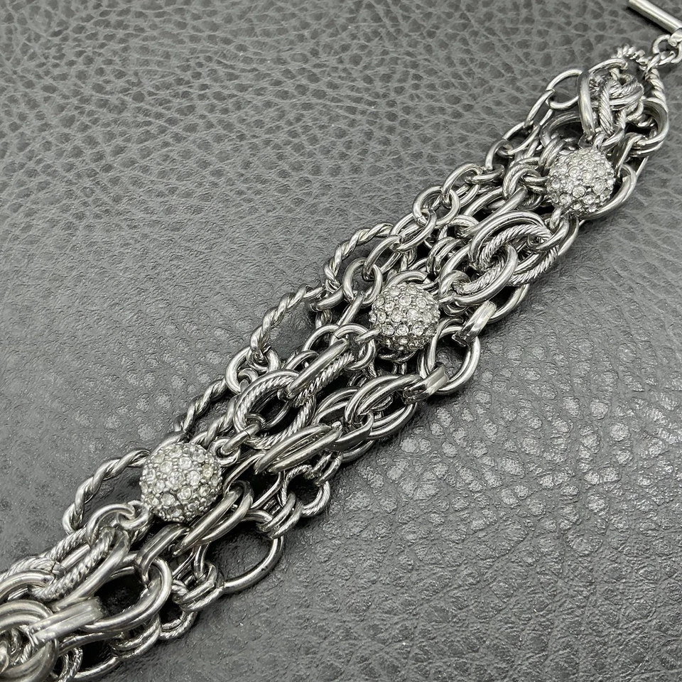 Pulsera Chloe + Isabel Mujer Tono Plata Multi Cadena Pavé Cristal Palanca Gruesa Foto 3 de 4