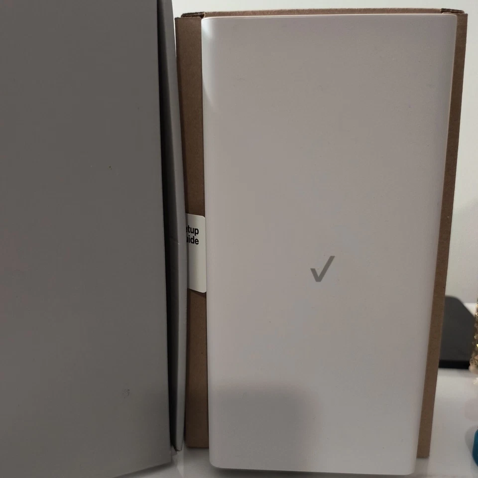 Open Box 2024  Verizon Router  Power Adapter Ethernet Cable Model No 11381299... - Image 3 of 4