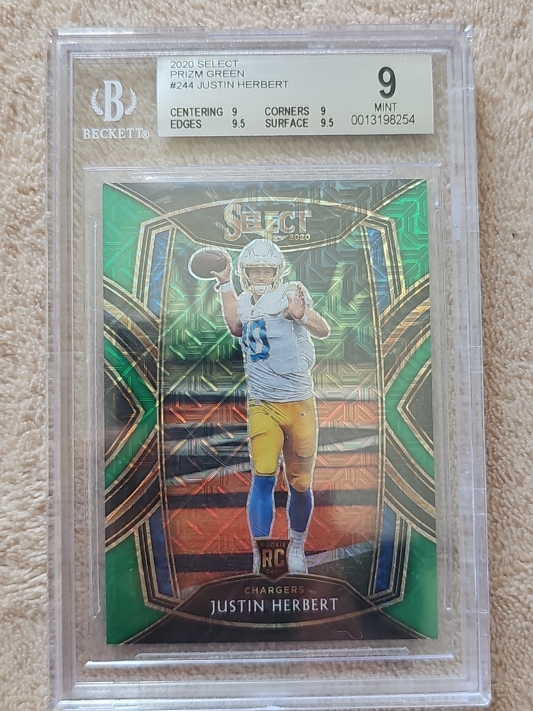 2020 Panini Select Justin Herbert Green Club Level 4/5 RC BGS 9 Chargers