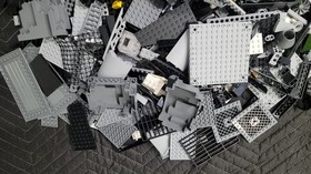 LEGO Batman: The Batcave Penguin and Mr. Freeze's Invasion 7783, Incomplete,READ