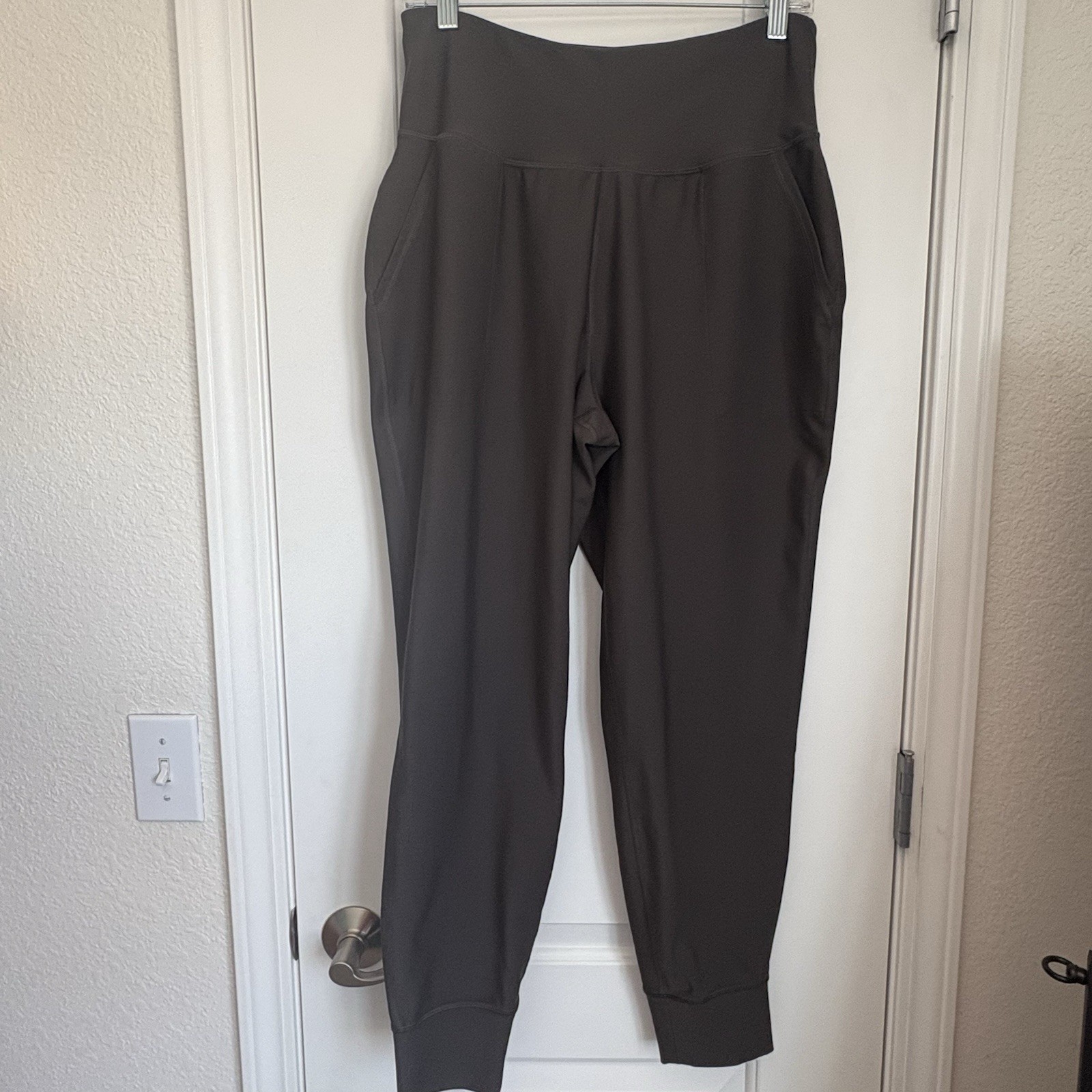Old Navy Womens Active Powersoft High Rise Go Dry Solid Joggers Brown - Size L