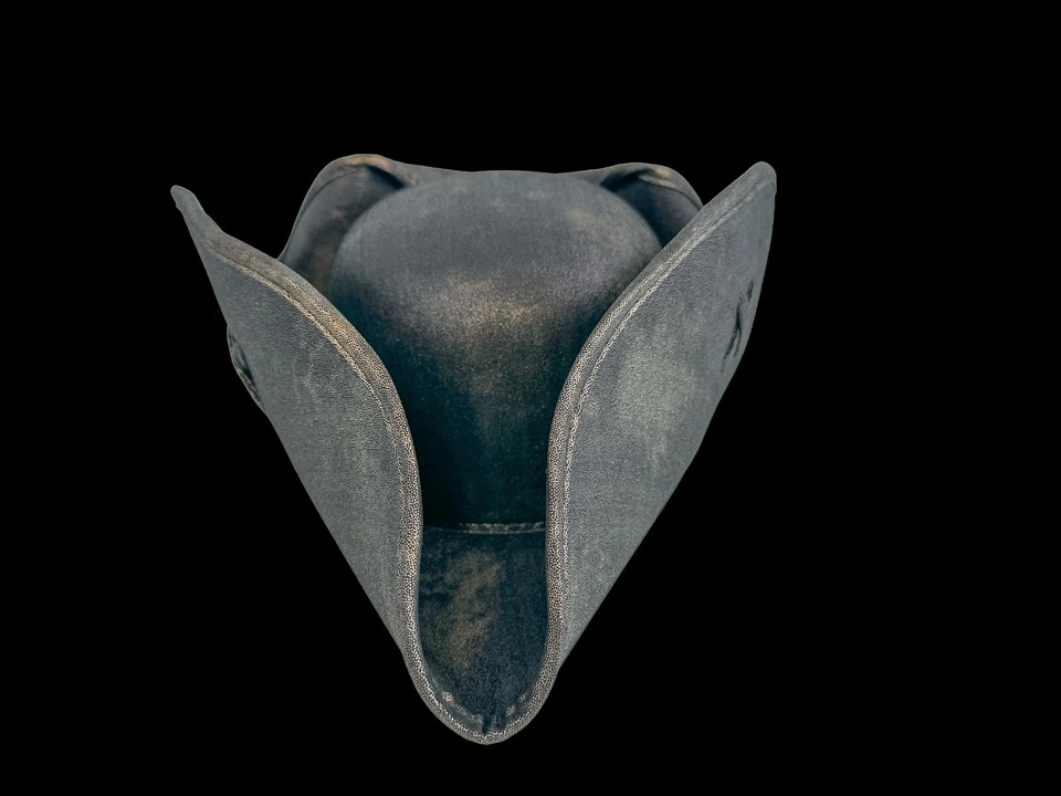 CHAPÉU FANTASIA TRICÓRNIO PIRATA COBRE PRETO TRICÓRNIO TRICÓRNIO COURO COMO - Imagem 4 de 4